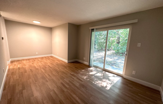 2 beds, 1.5 baths, 1,000 sqft, $1,395