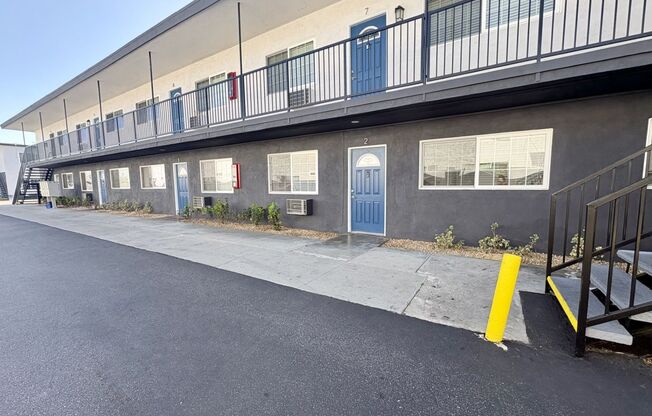 2 beds, 1 bath, 800 sqft, $2,495, Unit 320-02