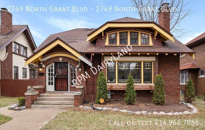 2749 N GRANT BLVD
