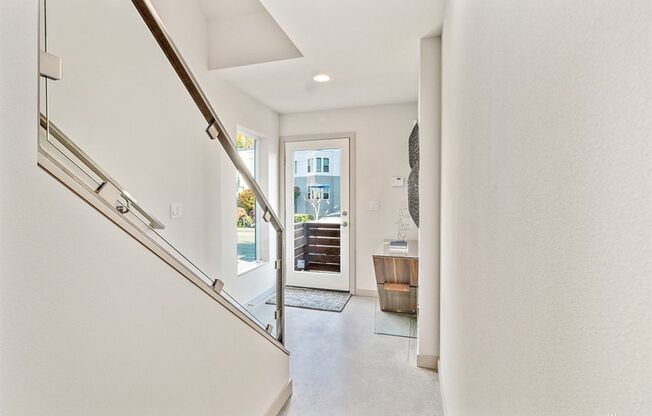 3bd/2.25ba Seattle Townhome