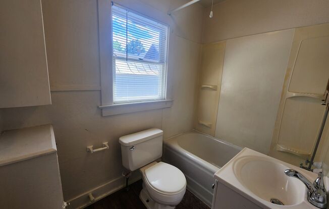 Studio, 1 bath, 418 sqft, $900, Unit 711.5NW