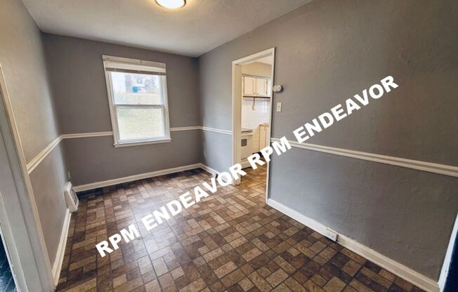 2 beds, 1 bath, $1,375