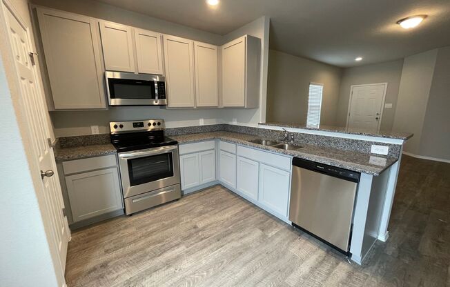 7407 Capstone Ridge