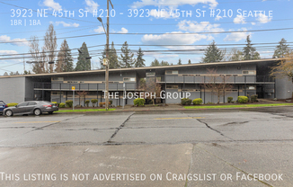 3923 NE 45 ST