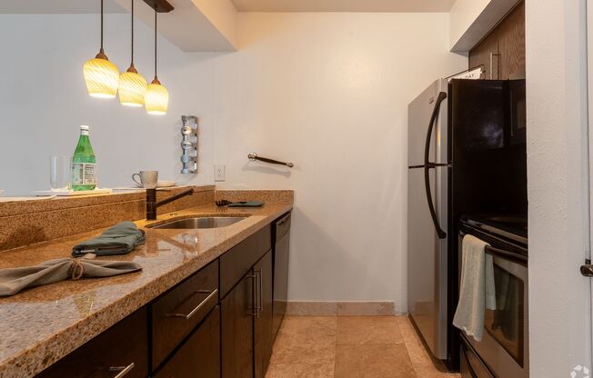 1 bed, 1 bath, 590 sqft, $999, Unit 1031