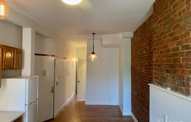 1 bed, 1 bath, $2,800, Unit 1-L