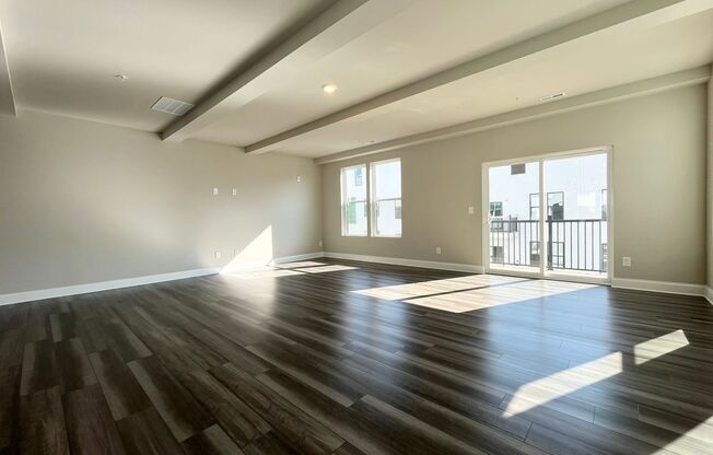 **OFFERING FIRST MONTH'S RENT FREE, $200 MOVE IN PROMOTION & WAIVED APPLICATION FEES** New Construction 3BD, 2.5BA Raleigh Townhome-Style Condo with 1-Car Attached Garage & Rooftop Terrace in Downtown Raleigh