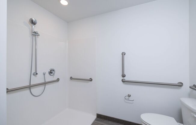 1 bed, 1 bath, 701 sqft, $1,630, Unit 113