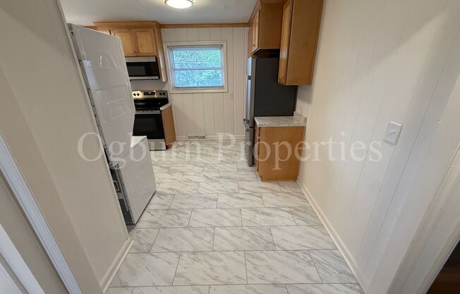 2825 S. Main St-3BR/1BA-HOME!!!