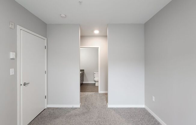 1 bed, 1 bath, 679 sqft, $2,605, Unit 404