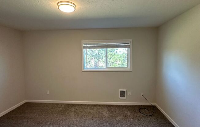 2 beds, 1 bath, 900 sqft, $1,125, Unit #5