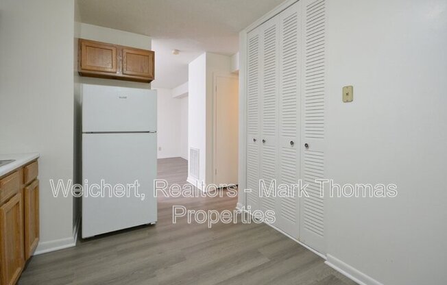 1313 HUDSON AVE