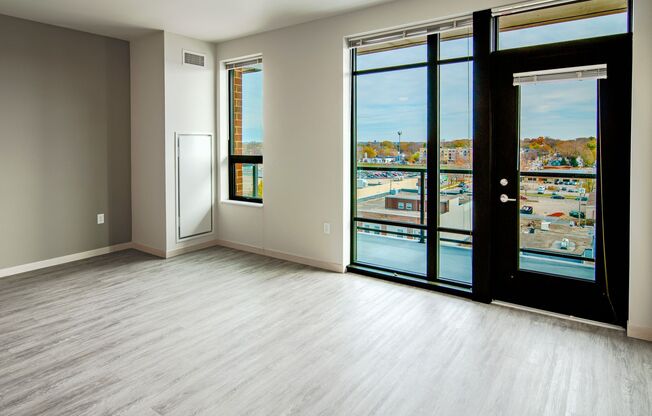 Studio, 1 bath, 520 sqft, $1,640, Unit 817