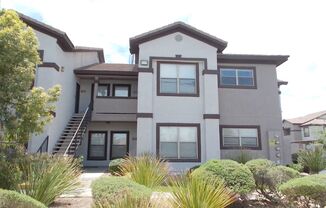 Bright Ground-Floor Condo in Gated Traverse Point with Pool & Spa Amenities