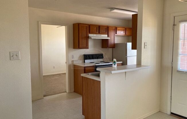 2 beds, 1 bath, $775, Unit 5804 Greengate Unit A