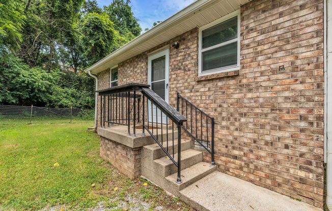 AVAILABLE NOW. 2 Bed 1 bath FOR LEASE in South Inglewood (East Nashville). $1700 Rent. Pets allowed. Walk to Shelby Bottoms Park Trailhead.