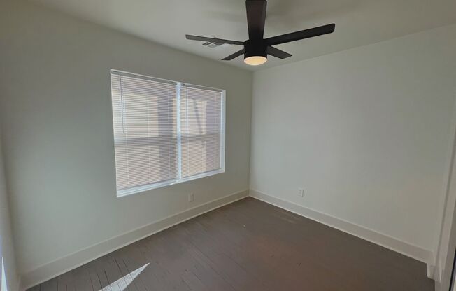 2 beds, 1 bath, $1,195