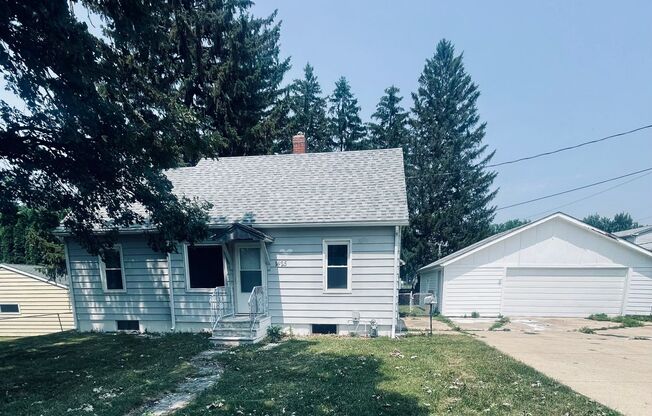 2 bedroom 1 bath home