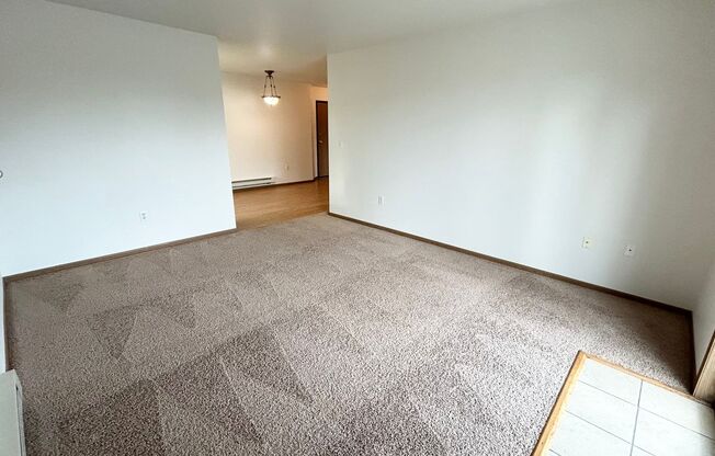 2 beds, 1 bath, 820 sqft, $875, Unit 1710-309