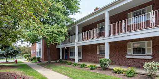 beaconhillwestapt.com