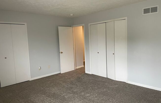 2 beds, 1.5 baths, $1,250, Unit 1122 Applegrove