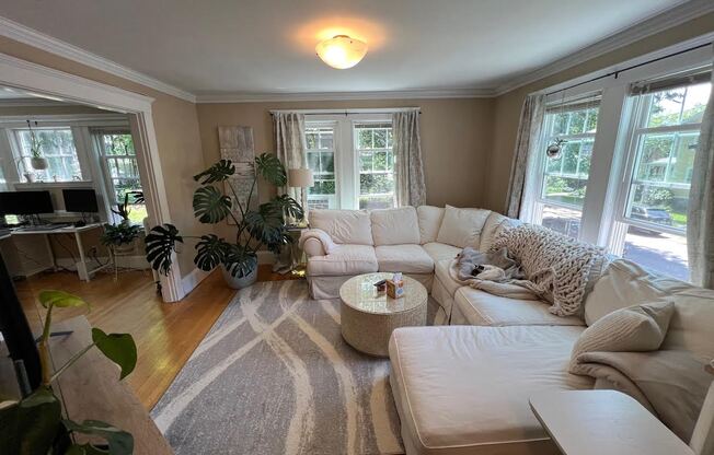 12 WESTBOURNE RD