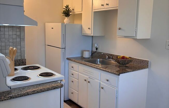730 Lanai Apartments