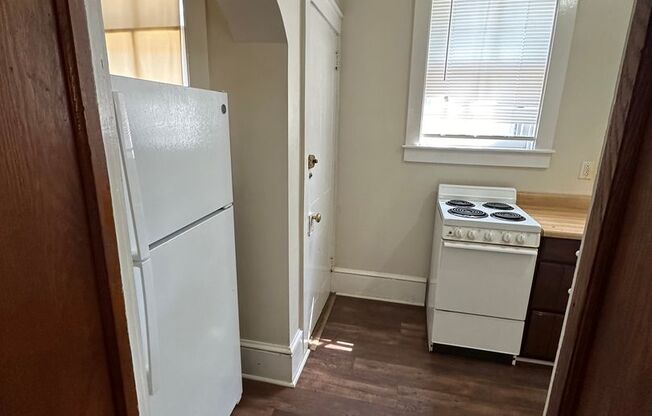 1 bed, 1 bath, $1,075