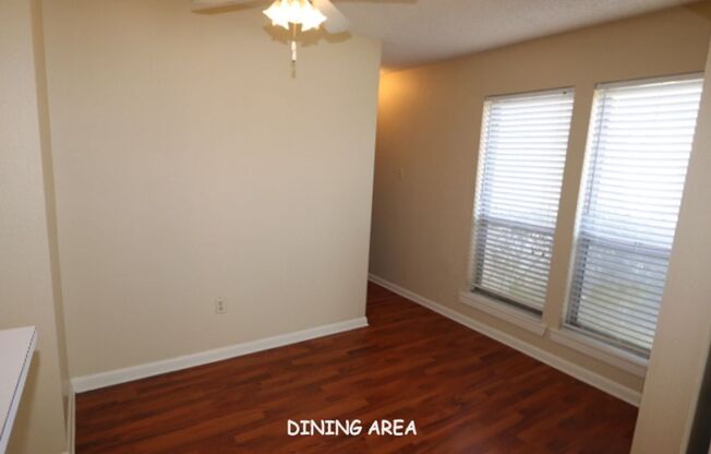 3 beds, 2 baths, $1,295