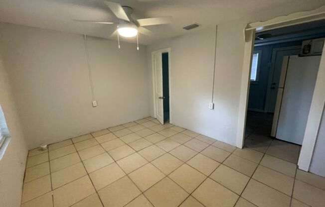 2 beds, 1 bath, $1,150