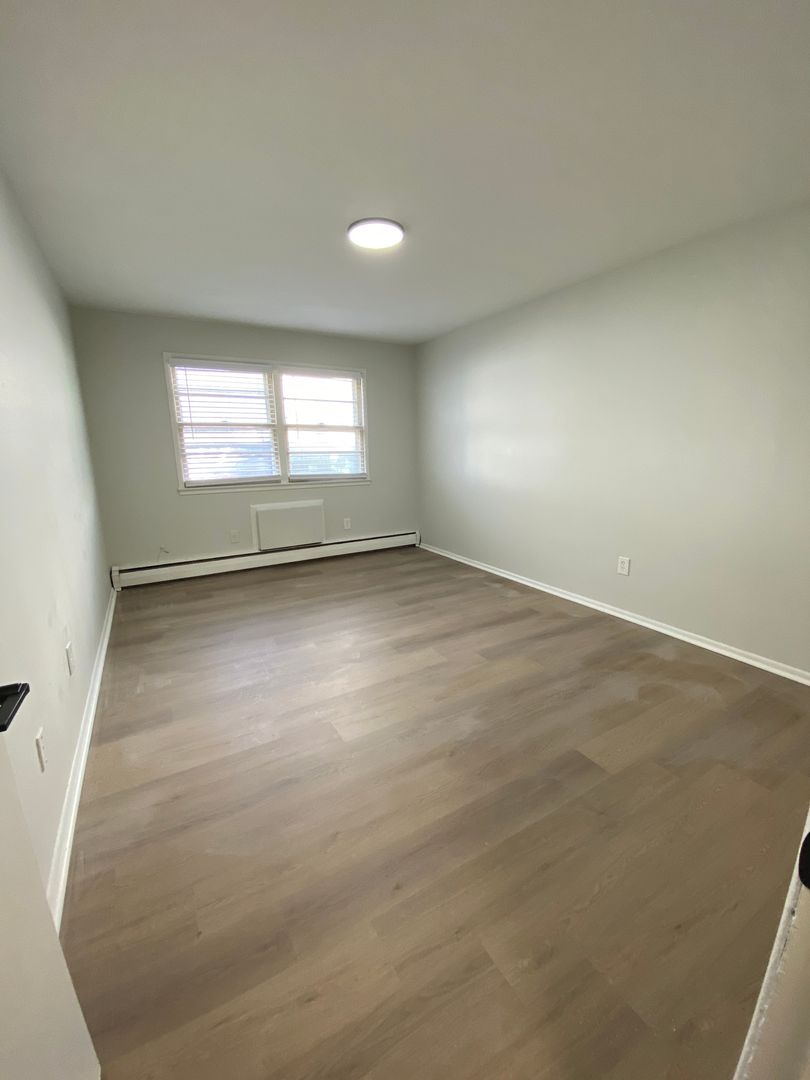Town House Apts