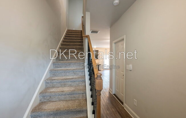 2 beds, 2.5 baths, 1,300 sqft, $1,850