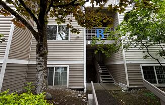 Warm & Cozy 2 Bedroom Condo for Rent in Everett