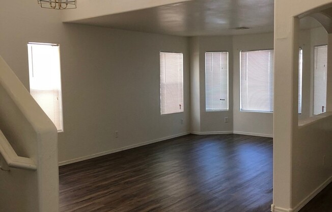 Massive 4 bedroom- 2 story home- Large loft- Maricopa