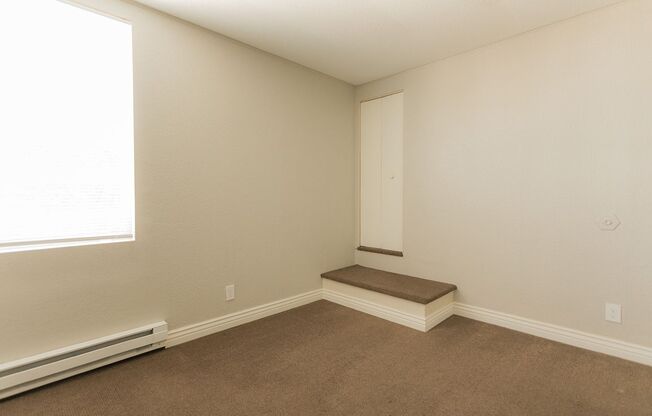 2 beds, 1 bath, 690 sqft, $2,800, Unit 208