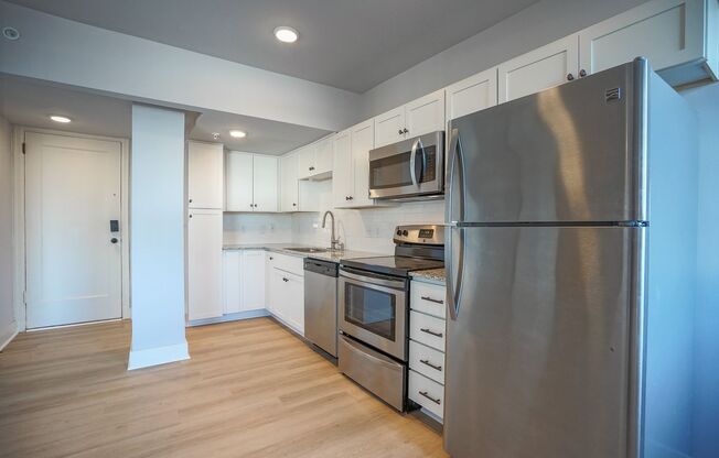 1 bed, 1 bath, 474 sqft, $1,425, Unit 409