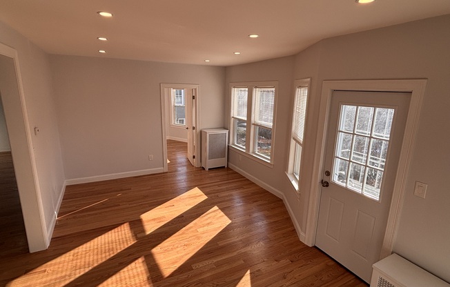 4 beds, 2 baths, 1,700 sqft, $4,900, Unit 1