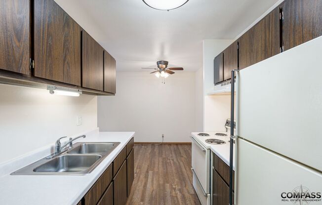 2 beds, 1.5 baths, 884 sqft, $1,275, Unit 311