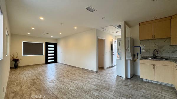 9137 FOOTHILL BLVD