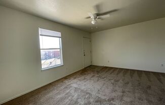 2 beds, 1 bath, 795 sqft, $750