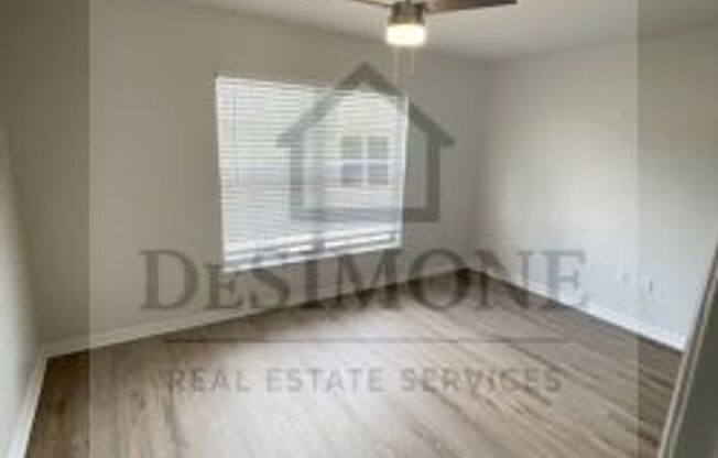 2 beds, 2 baths, 1,012 sqft, $1,399, Unit R-44