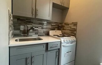 869 MACY PL