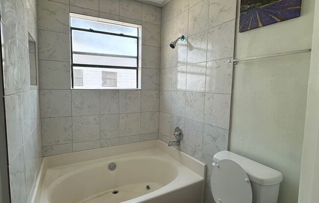 Studio, 1 bath, 432 sqft, $895, Unit 31