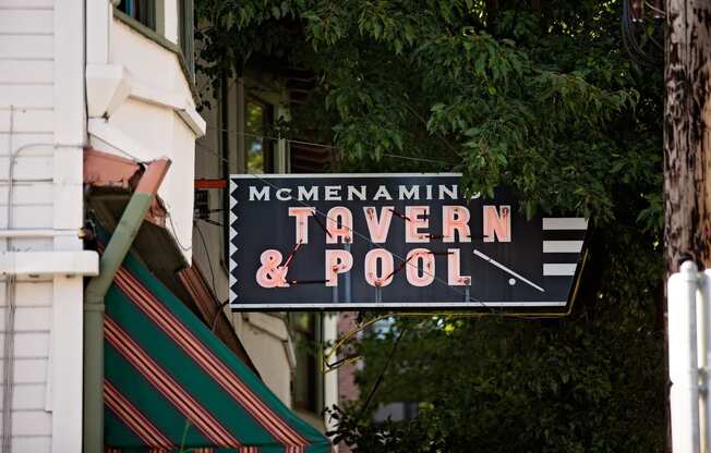 Tavern & Pool bar sign in Portland, Oregon