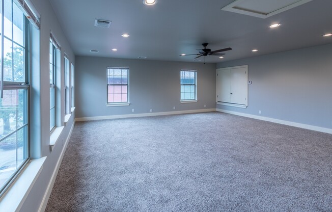 UT PRE-LEASE : 6 Bed / 3 Bath - Spacious bedrooms, North of UT