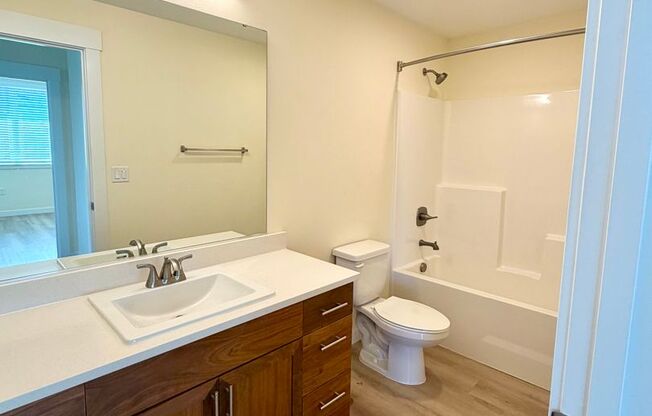1 bed, 1 bath, 800 sqft, $1,600, Unit C306
