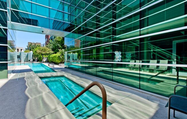 2 beds, 2 baths, $2,095