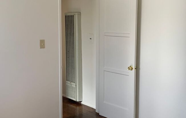 2 beds, 1 bath, $2,250