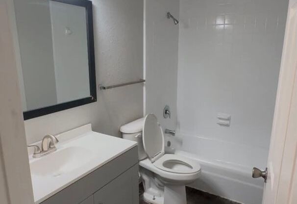 2 beds, 1 bath, 873 sqft, $1,120, Unit 08-0816