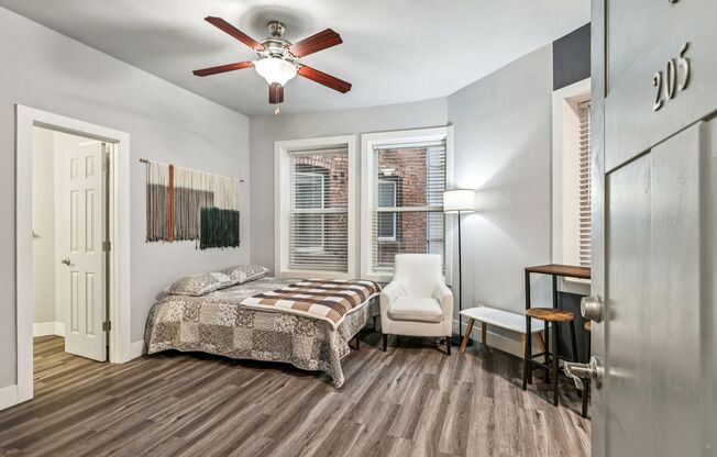 Studio, 1 bath, 375 sqft, $1,425, Unit 209